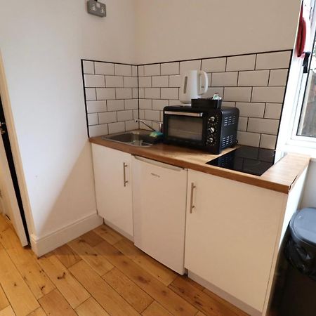 Апартаменти Flat 4, 10 St John'S Борнмут Екстер'єр фото